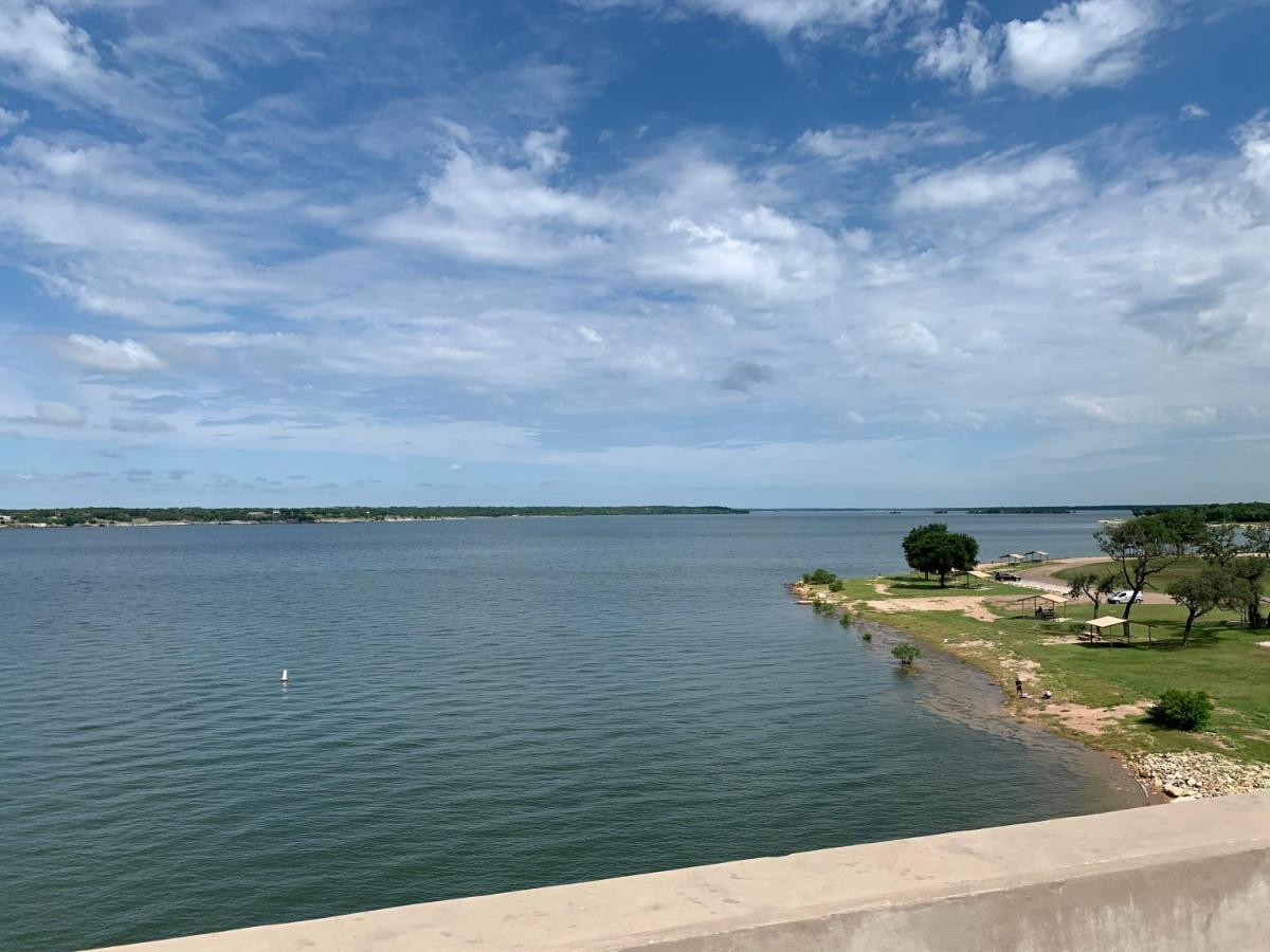 Lake Whitney Log Cabin Lakewood Harbor 외부 사진